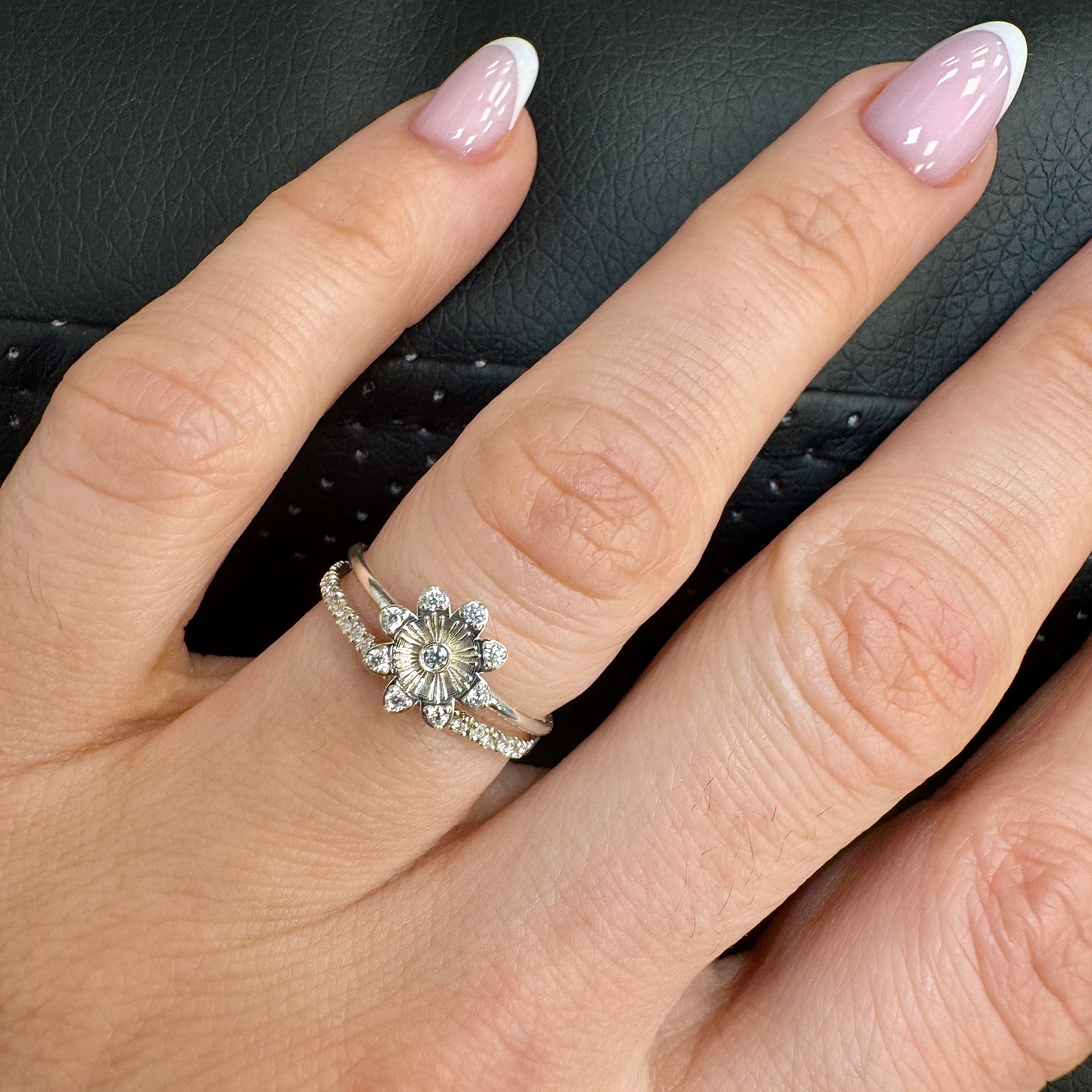 ''Helia'' | 14K Goldring Blume mit Labordiamanten